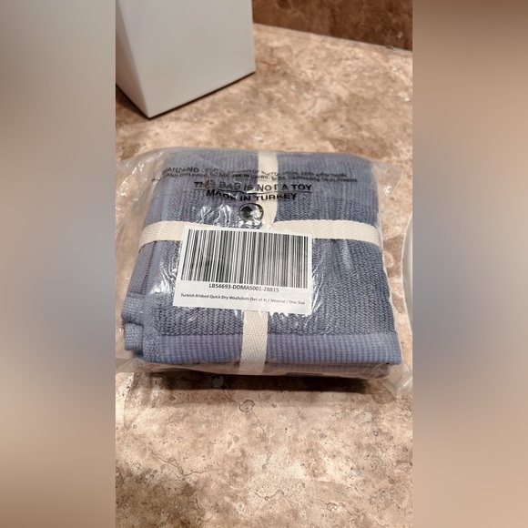 Quince Turkish Ribbed Quick Dry Washcloth (Set of 4) - Picture 5 of 5